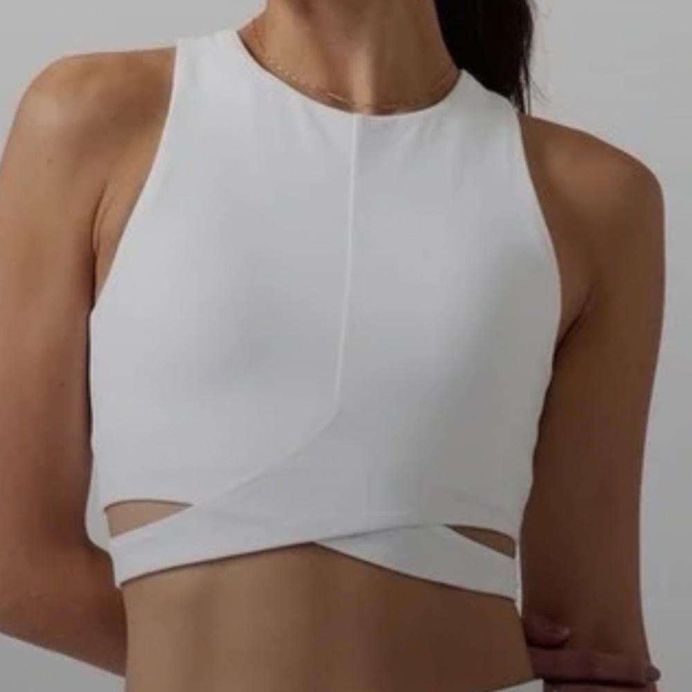 Medium White Athlete Conscious Cut Out Tank Top